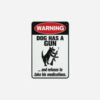 Humoristisch waarschuwingsbord met de tekst "Waakhond" 🐶 — Geef je buren iets om over te praten